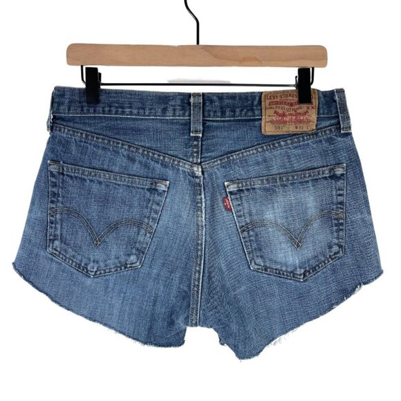 Levis Jean Shorts 30 High Rise Button Fly Raw Hem Cut Off Rigid Denim Casual - Picture 4 of 8